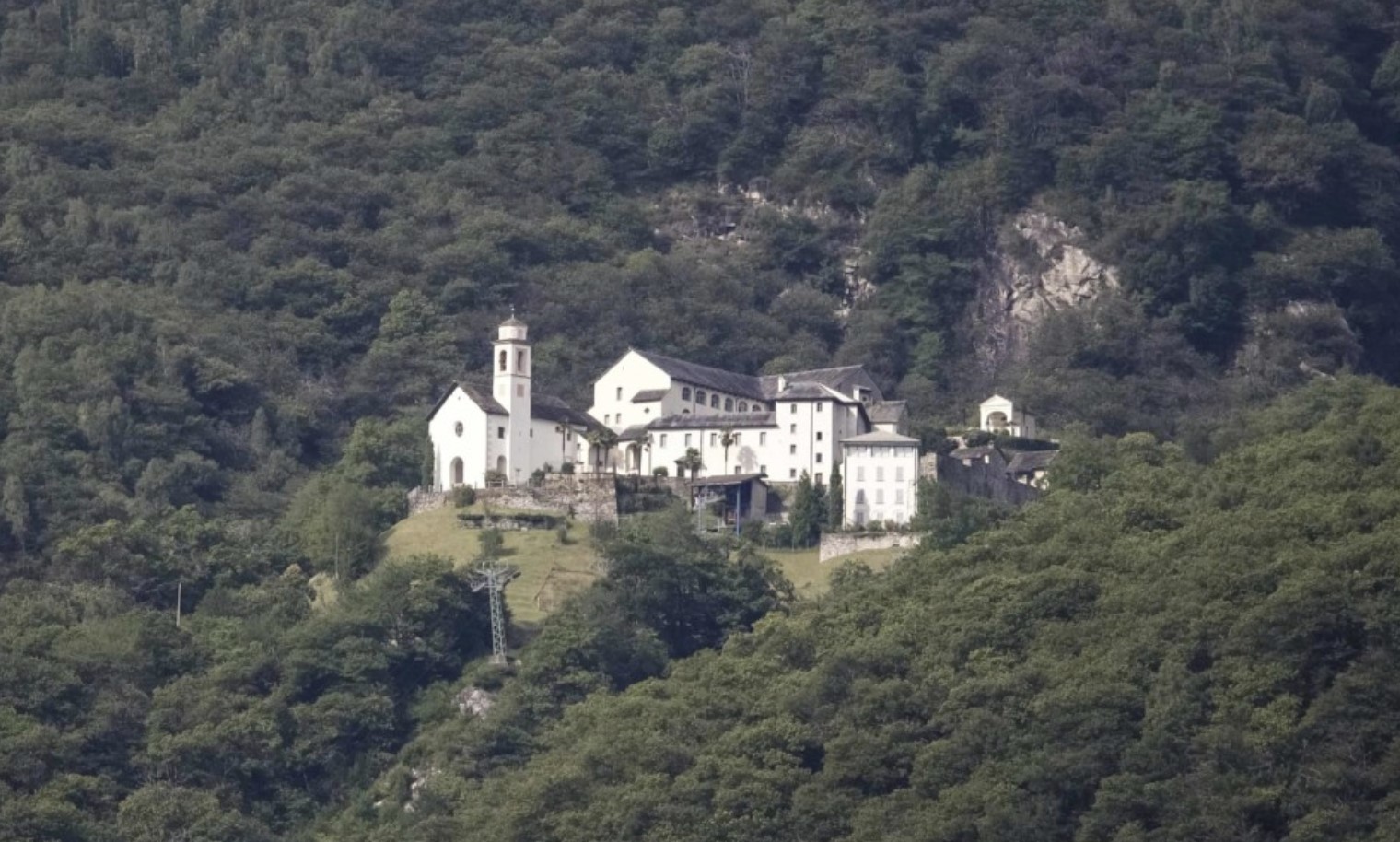 Mons. Delpini in visita alle Monache a Claro e a Biasca per Santa Petronilla