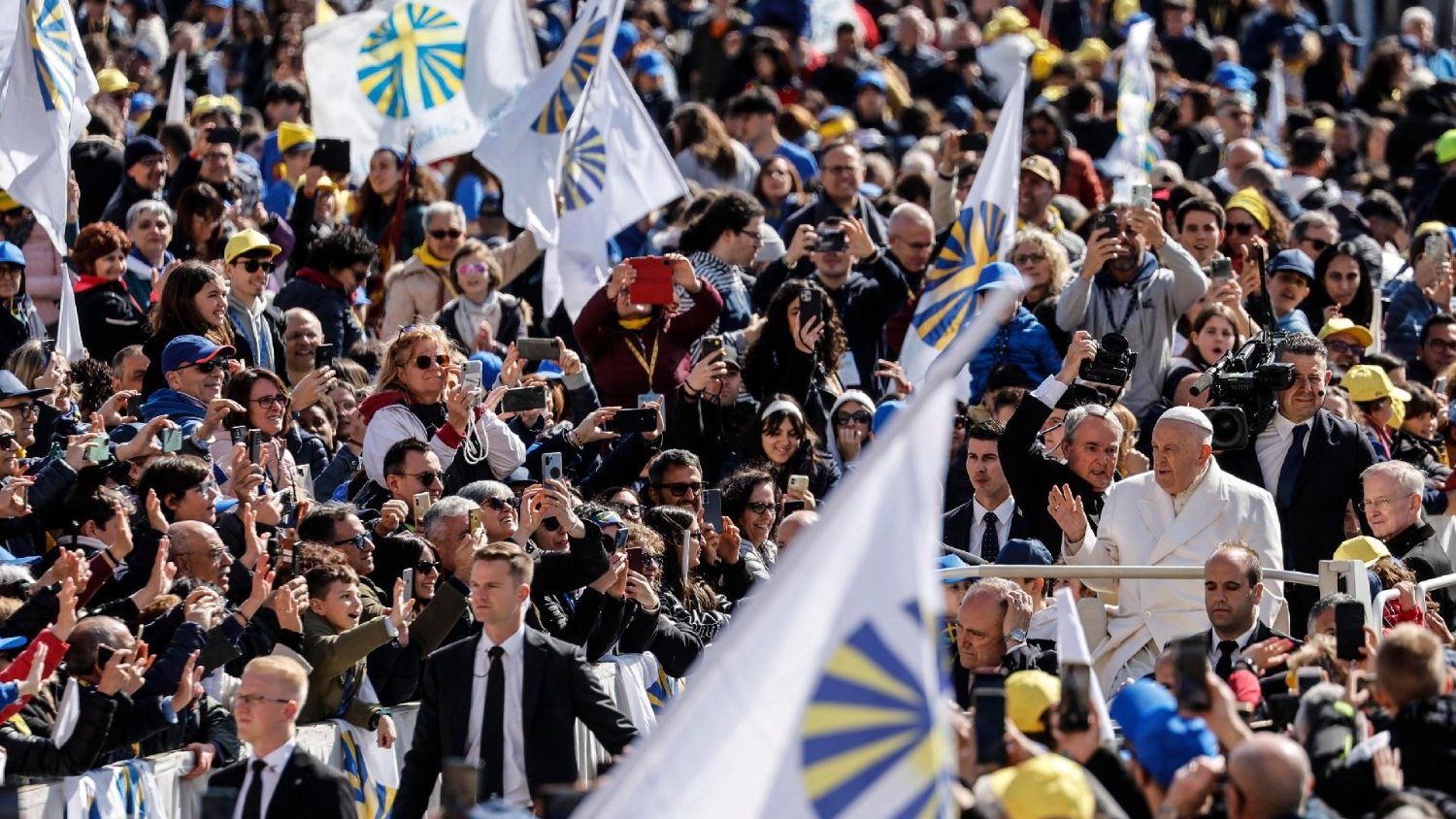 Il Papa all'Azione cattolica: 