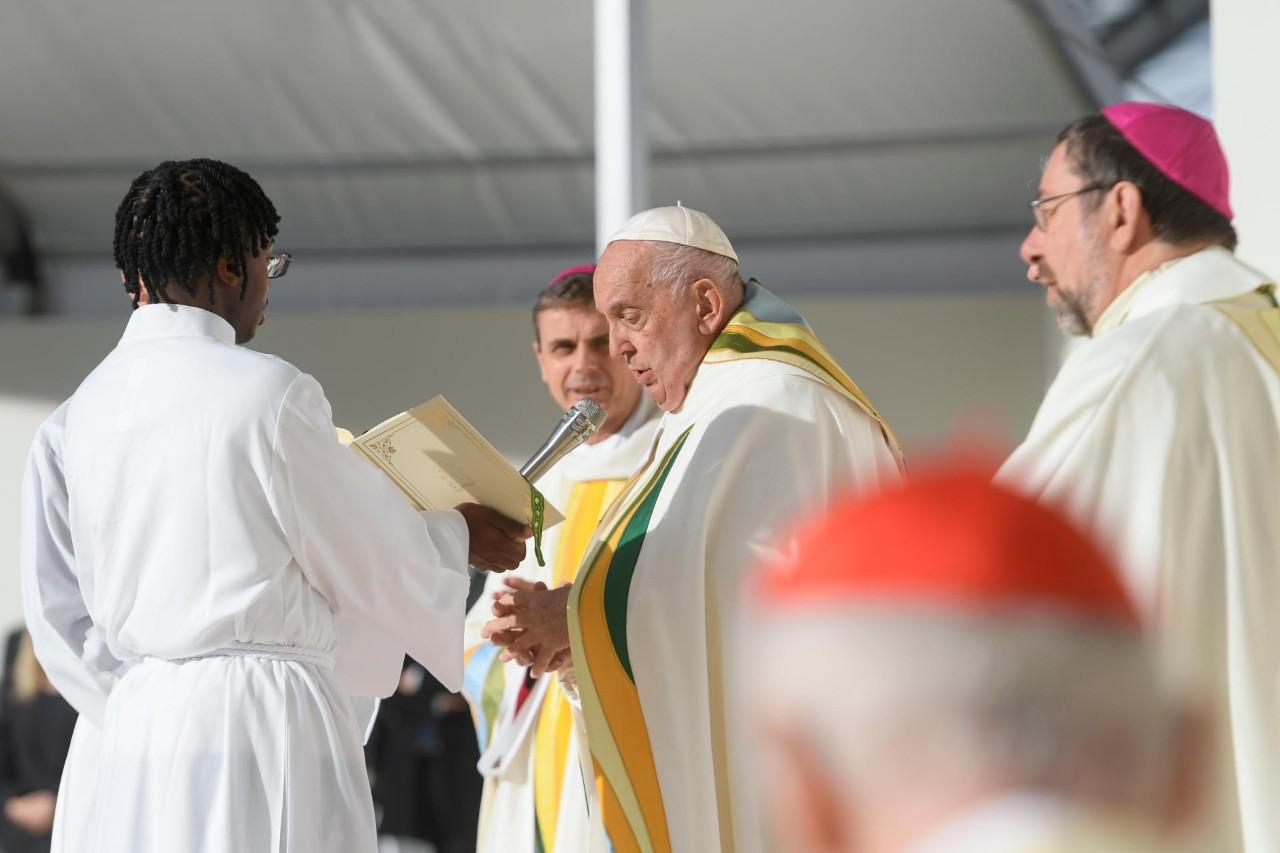 Il Papa in Belgio: durissima condanna degli abusi nella Chiesa