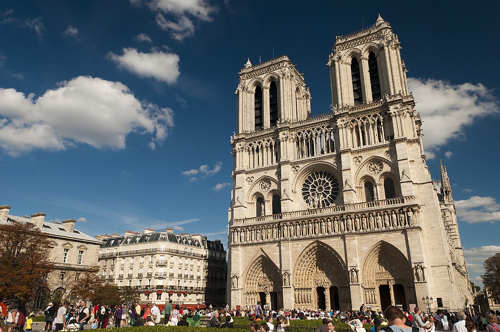 Francia, verso la riapertura della cattedrale di Notre-Dame. L’arcivescovo di Parigi: “È un rinascimento”