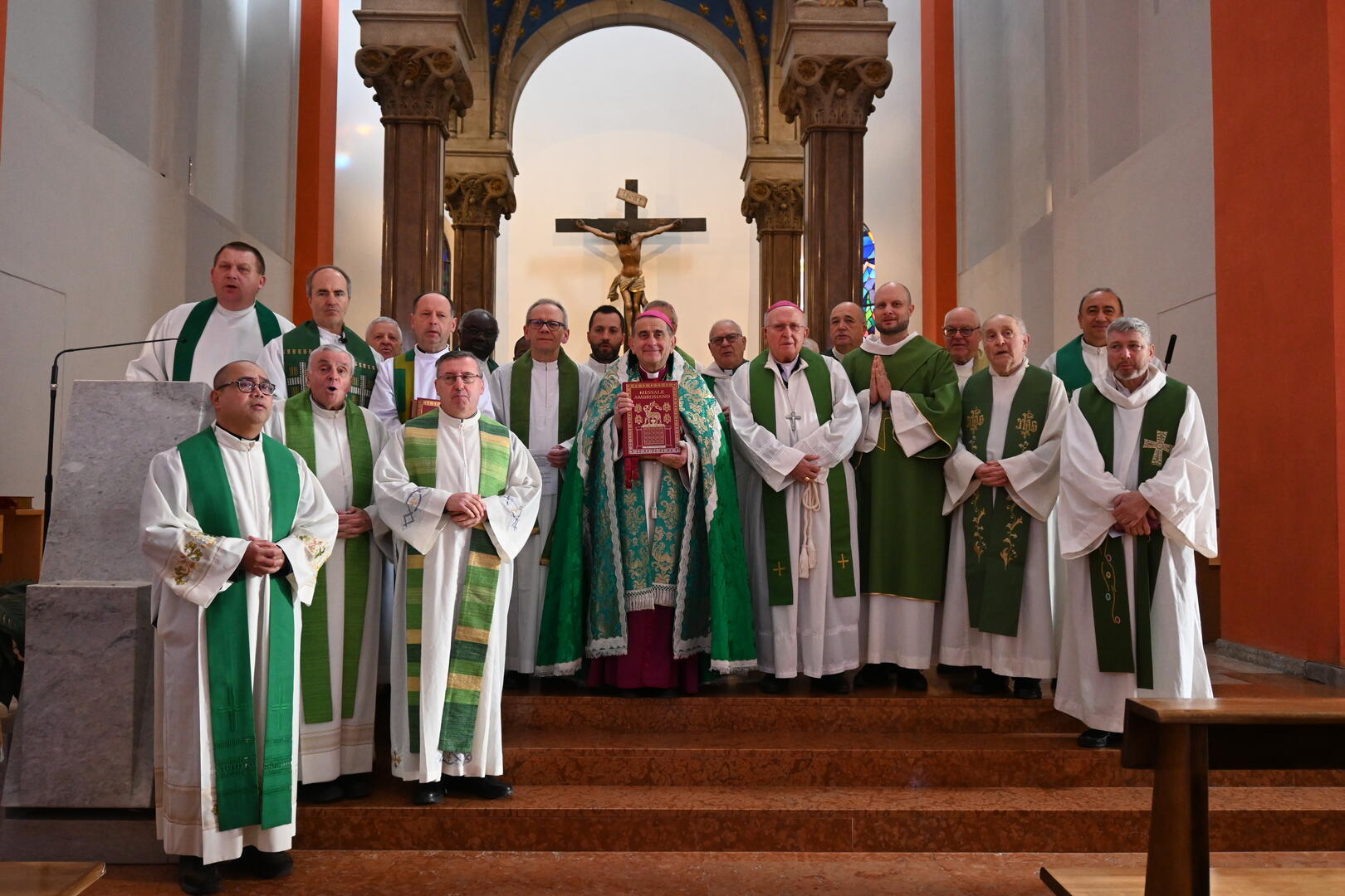 Presentato a Biasca con mons. Delpini il nuovo messale liturgico ambrosiano. La fotogallery