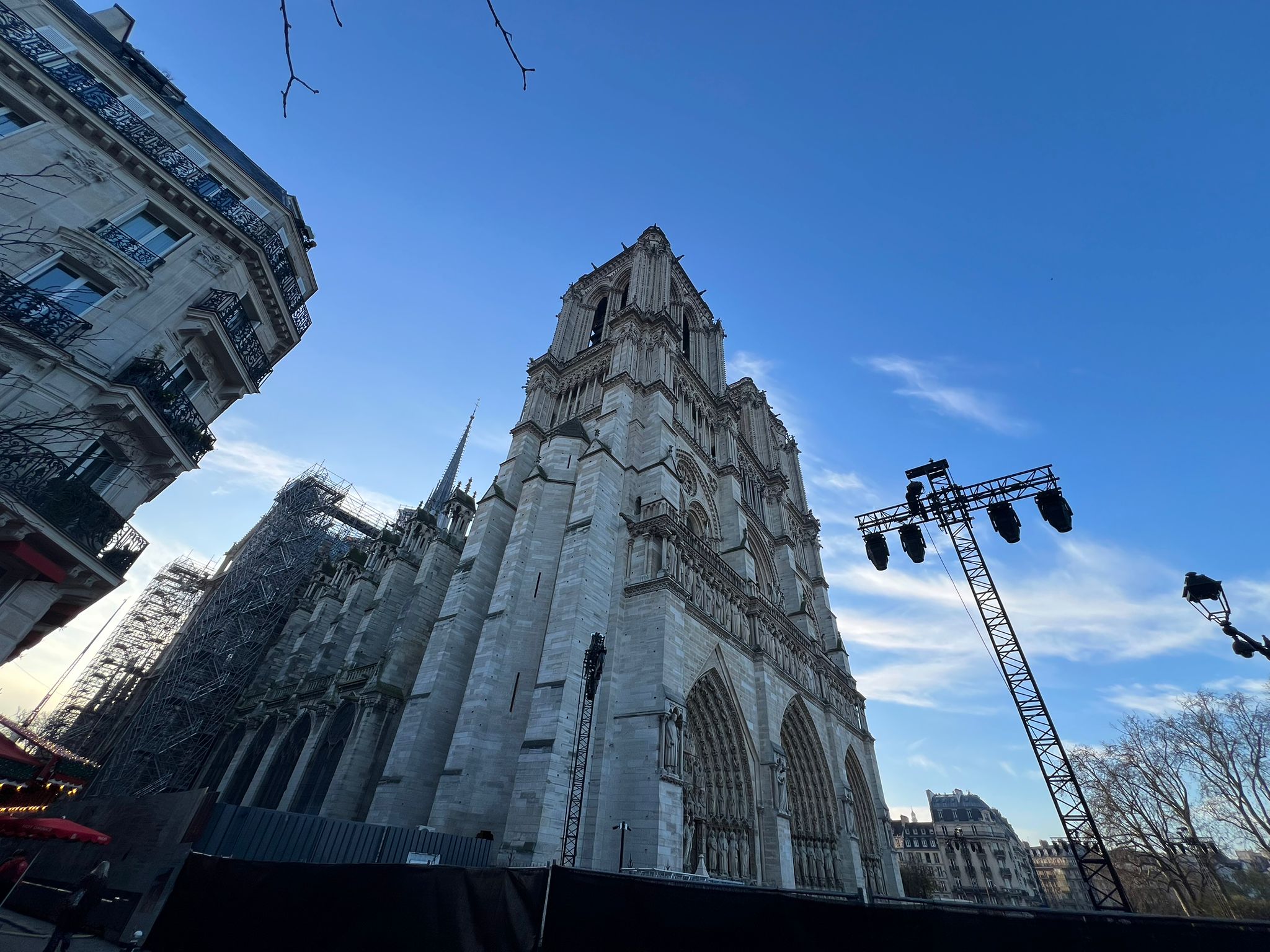 Riapre Notre-Dame, il Papa: sia segno del rinnovamento della Chiesa in Francia