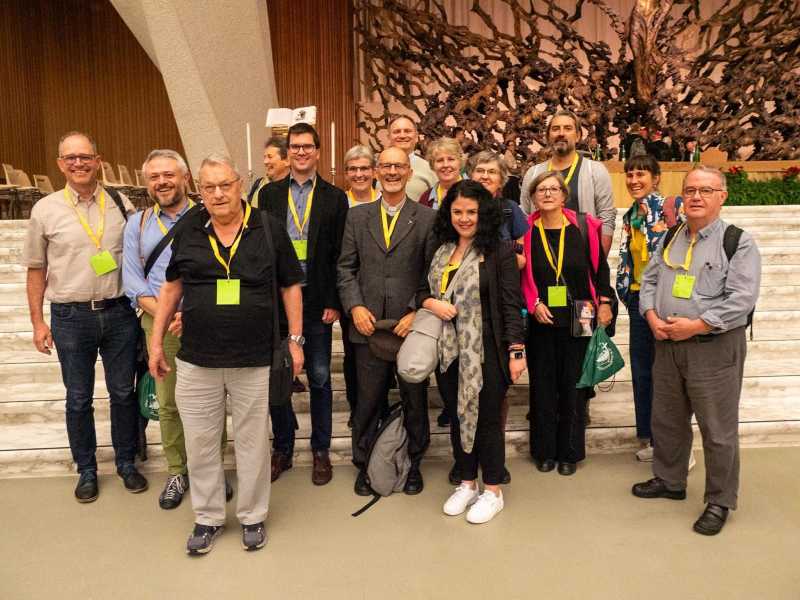 Un gruppo di svizzeri che ha partecipato al Giubileo delle équipe sinodali