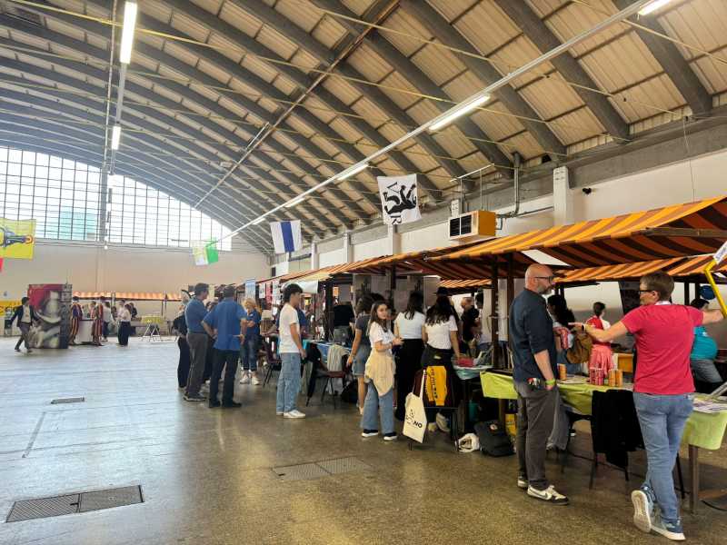 Villaggio dei Giovani con stand durante la Gmg nazionale