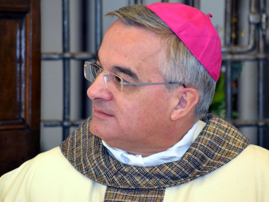 Il vescovo di Lugano Valerio Lazzeri