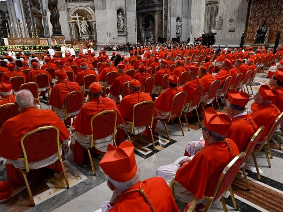 Cardinali in concistoro