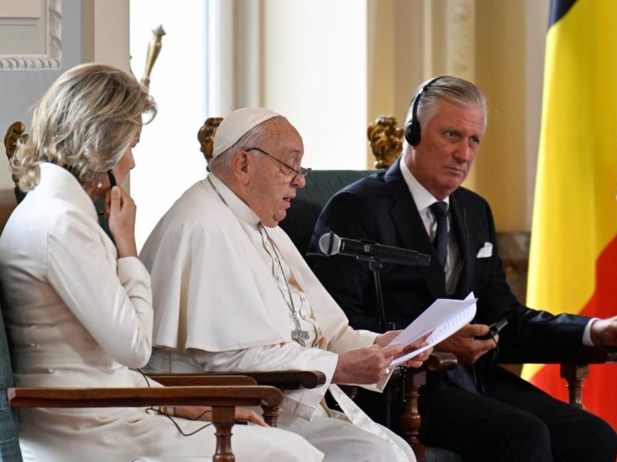 Il Papa con il re e la regina del Belgio