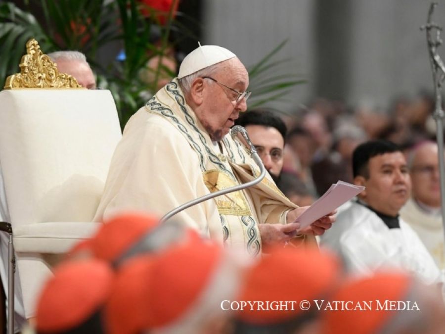 Papa Francesco durante la Santa Messa per l'Immacolata Concezione