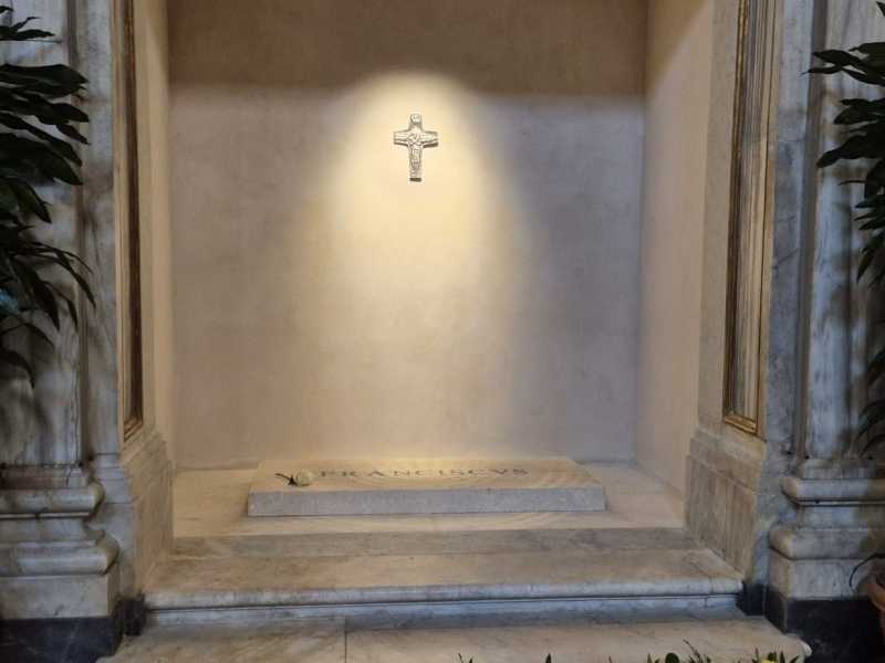 Tomba di Papa Francesco nella Basilica di Santa Maria Maggiore a Roma