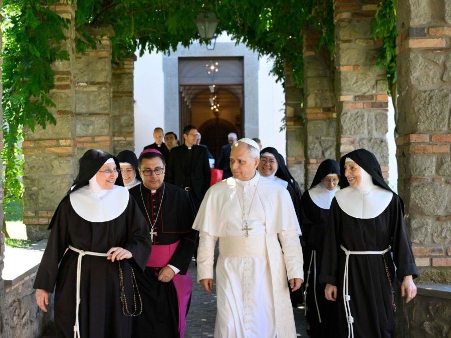 Il Papa con le clarisse di Albano