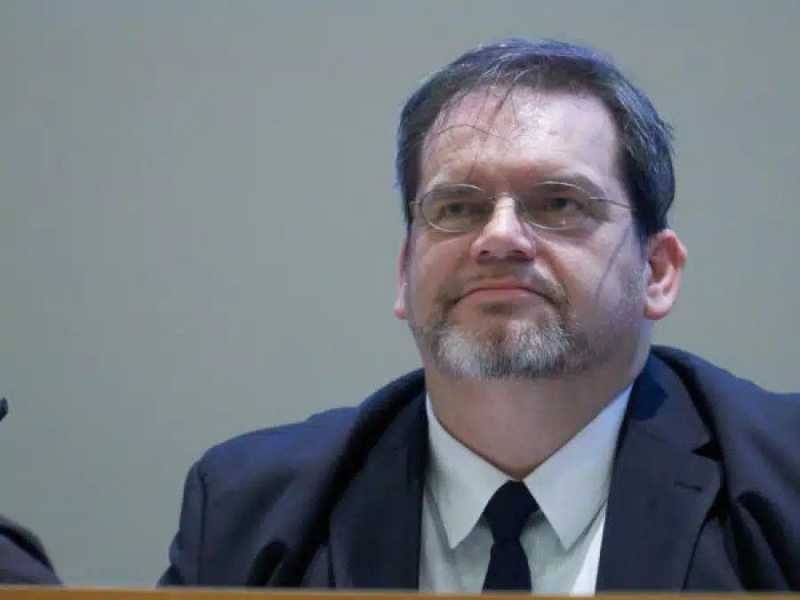 prof. René Roux