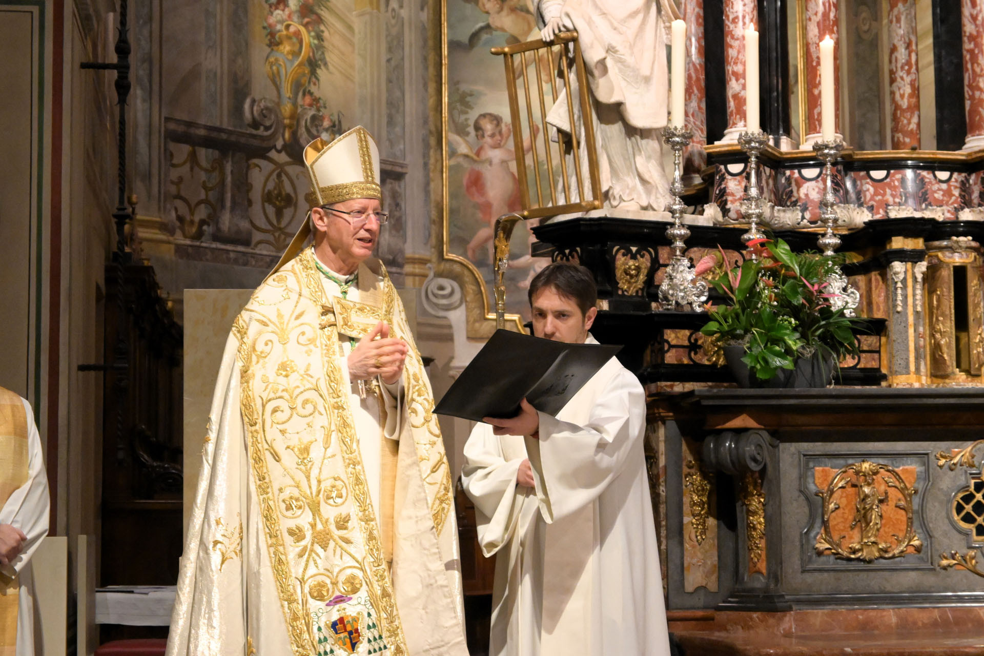 Il Vescovo Alain De Raemy in occasione dell'apertura del Giubileo dei vicariati